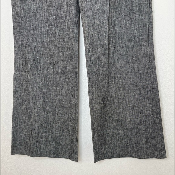 A Byer Black Linen Look Slacks Mid Rise Flared Leg
Business Casual Wear size 11 - Picture 5 of 6